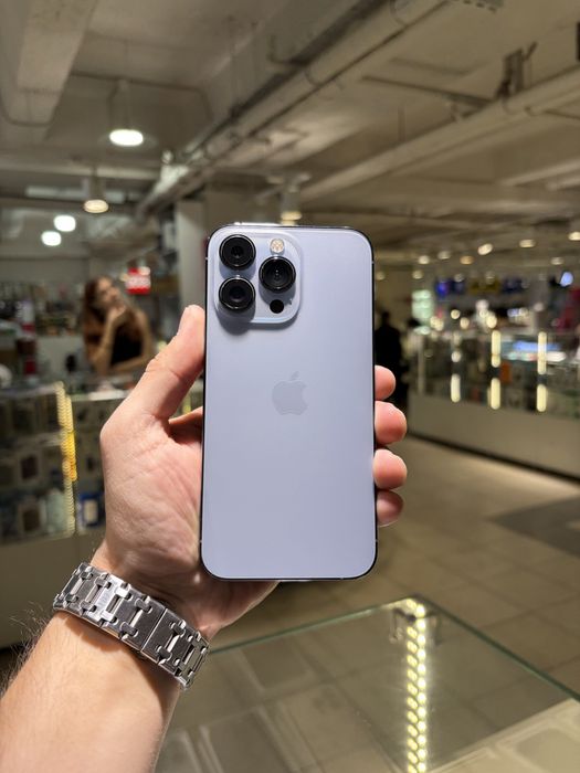 Продаю Iphone 13 Pro