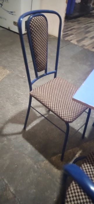 Stol sutul 4 kamplekt