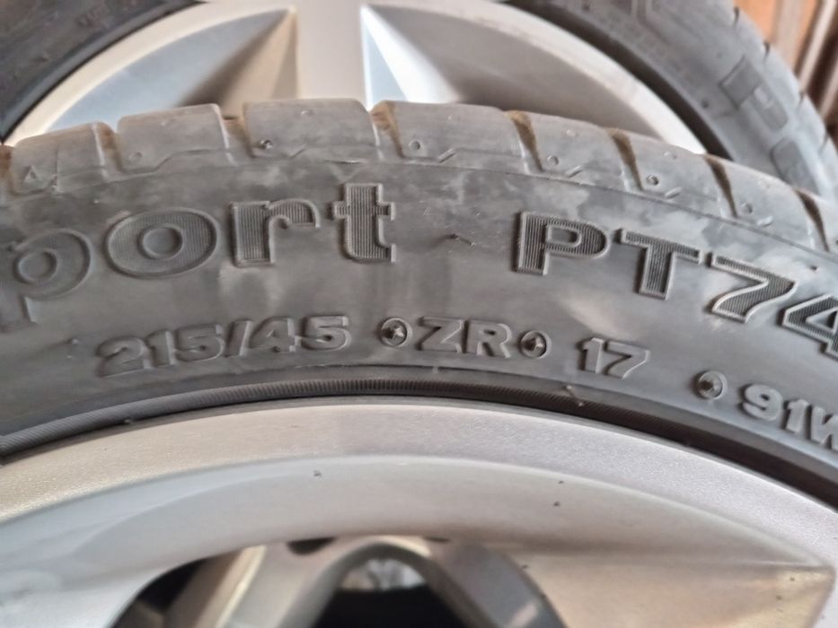 Летни гуми 215/45/17