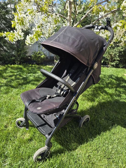 Vând Cybex Beezy Black