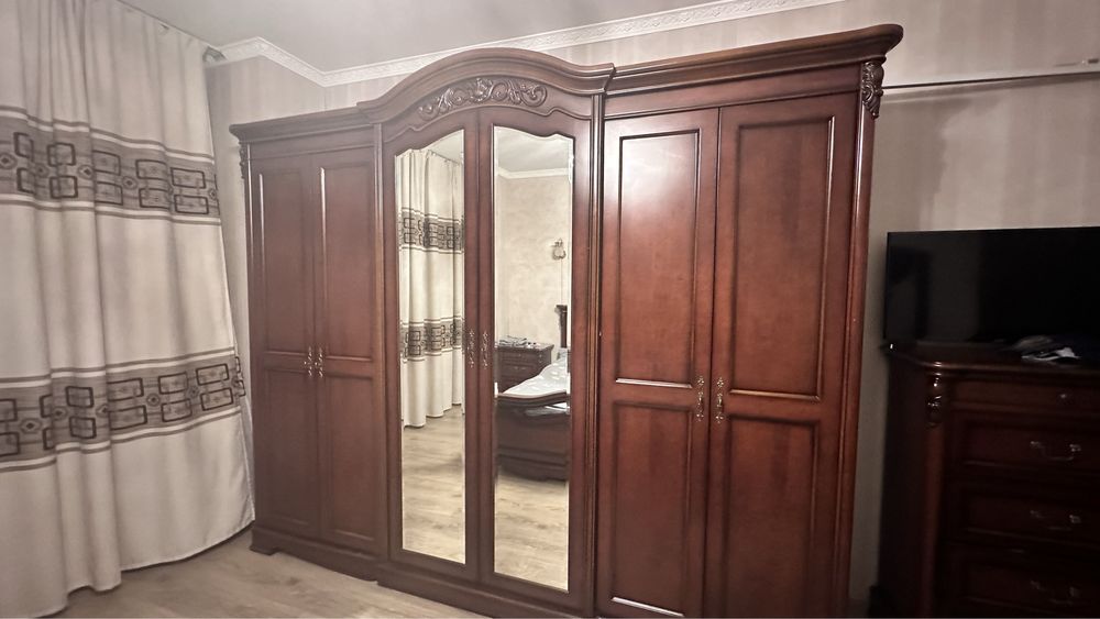 Продам шкаф