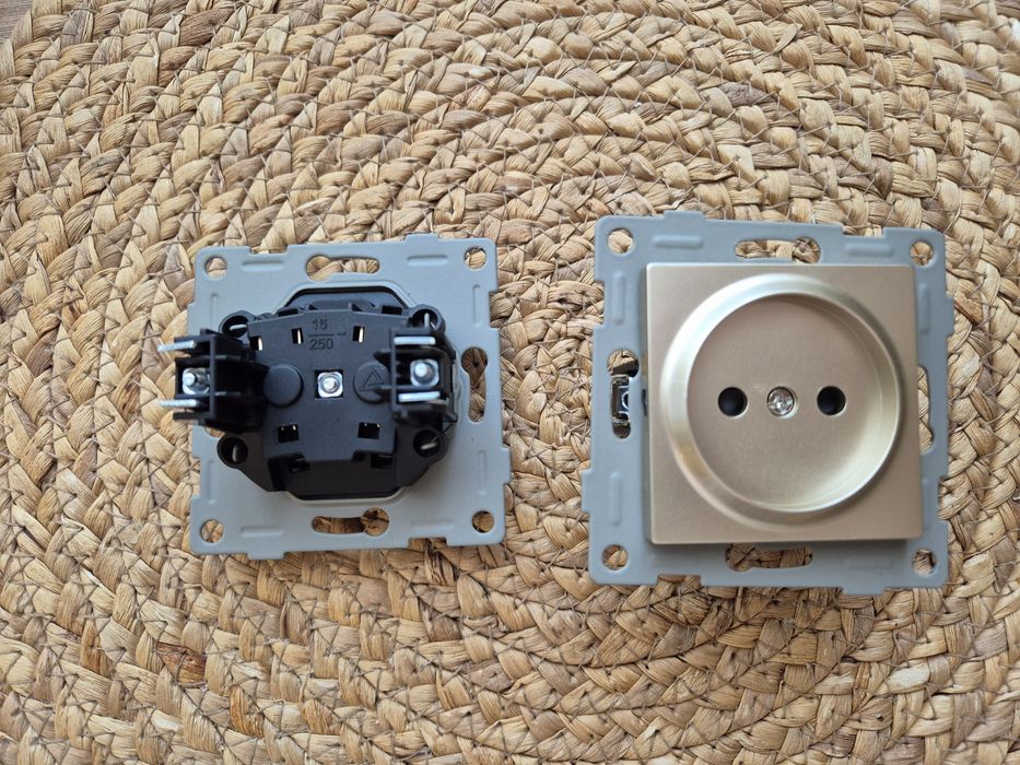 Двойные розетки (золото)