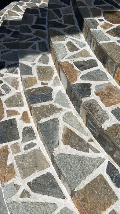 Pavaj din piatra naturala poligonala