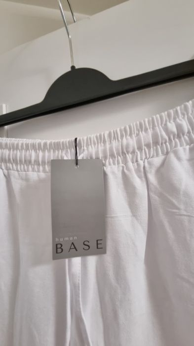 Rochie Zara verde xxl si pantalon alb bumbac