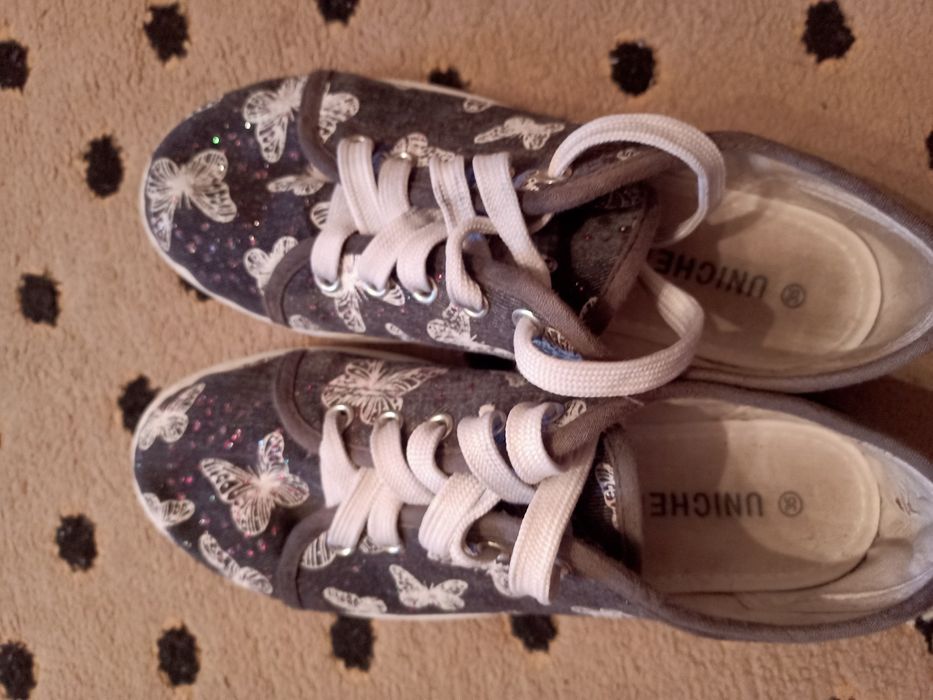 Продам кеды, удобные, фирма Юничел
