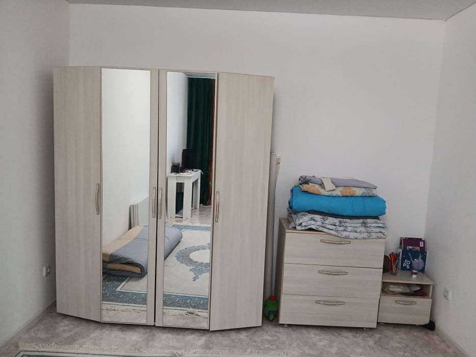 Продам мебель щифонер и тумбу