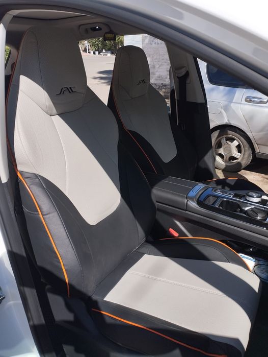 Чехлы на автомобиль