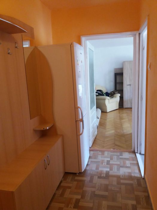 Proprietar inchiriez apartament