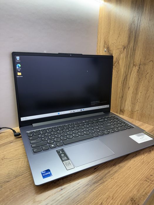 Ноутбук Lenovo core i5-12