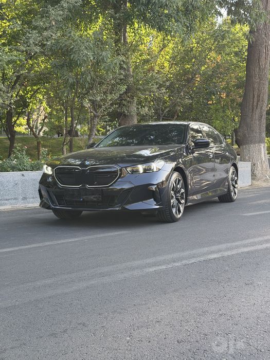 Bmw i5 40L