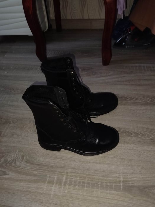 Продам берцы зимние