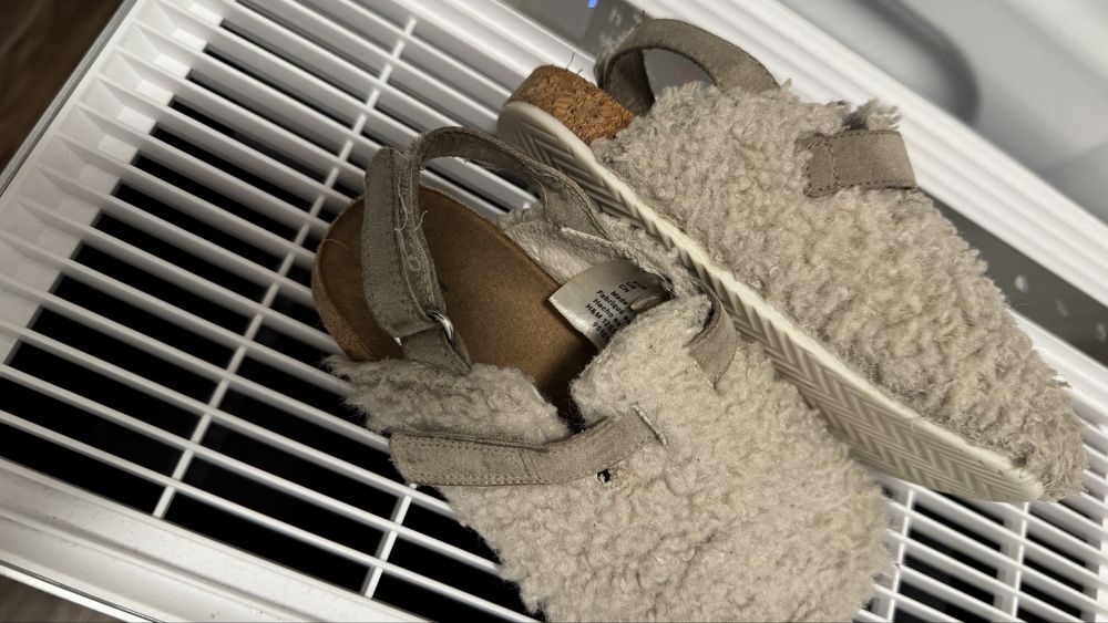 Papuci pufosi pentru copii masura 26