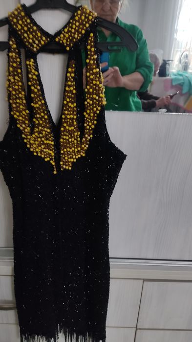 Продам  новогодние платья б|у