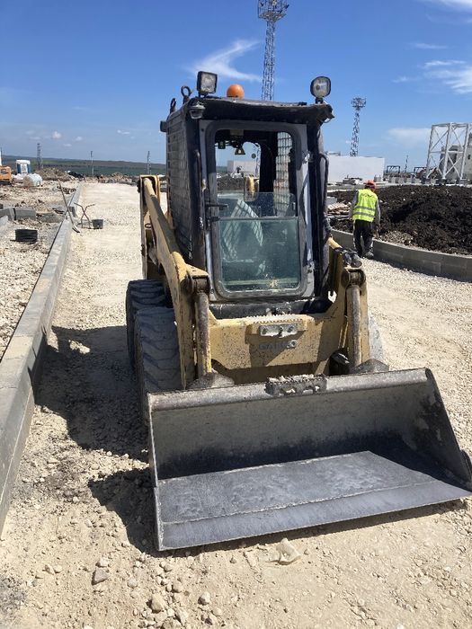 Услуги с комбиниран багер,бобкат  и  самосвали.