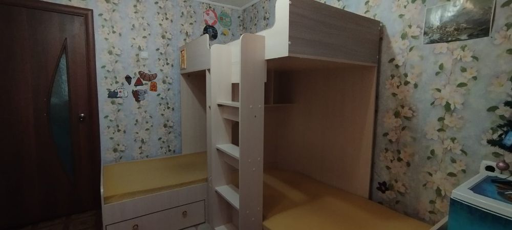 Кровать на три человека