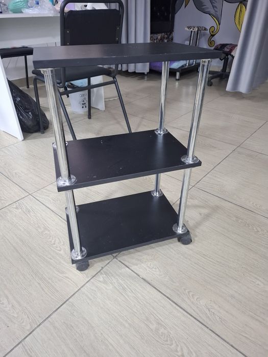 Продам помошник зеркало кресло стол для маникюра  полка камод