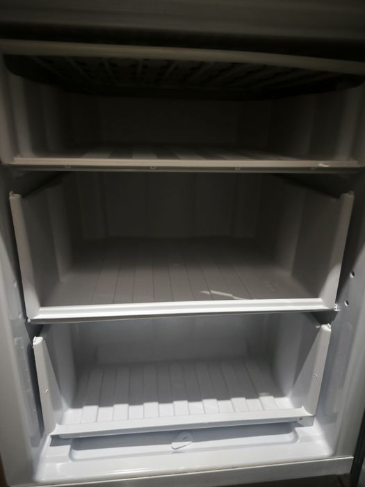 Холодильник indesit