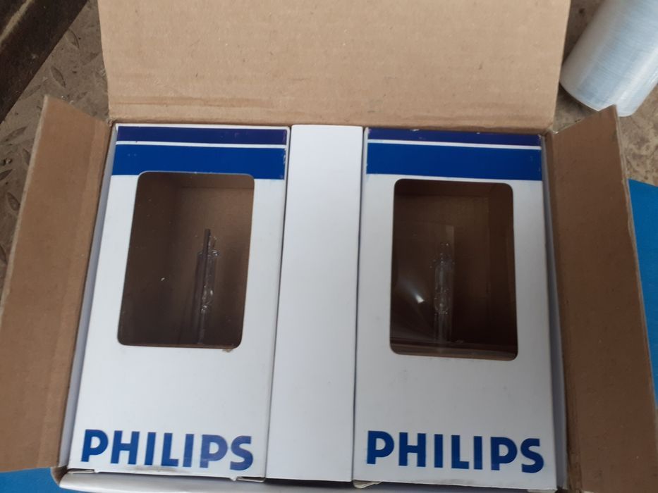 Becuri Philips Ultinon 4200k Flash White D1S
