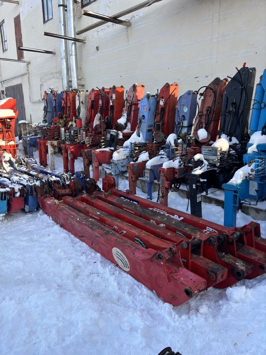 КМУ, манипулятор, кран UNIC TADANO