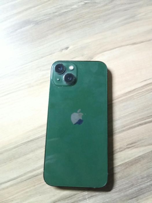 IPHONE 13 128gb на дисплее полоска