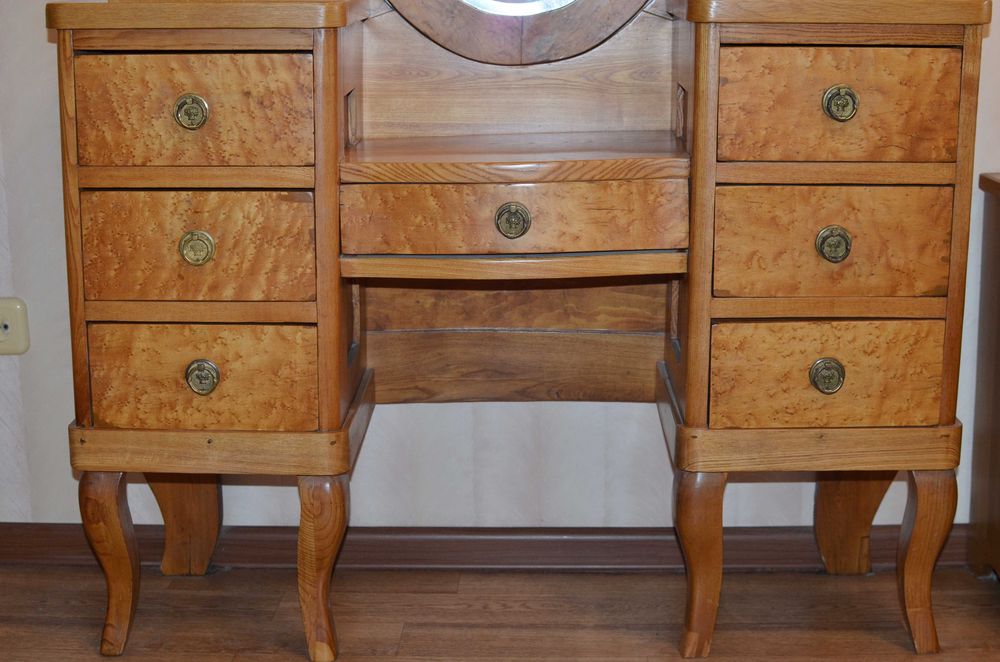 Антикварное трюмо с зеркалом / туалетный столик натуральное дерево