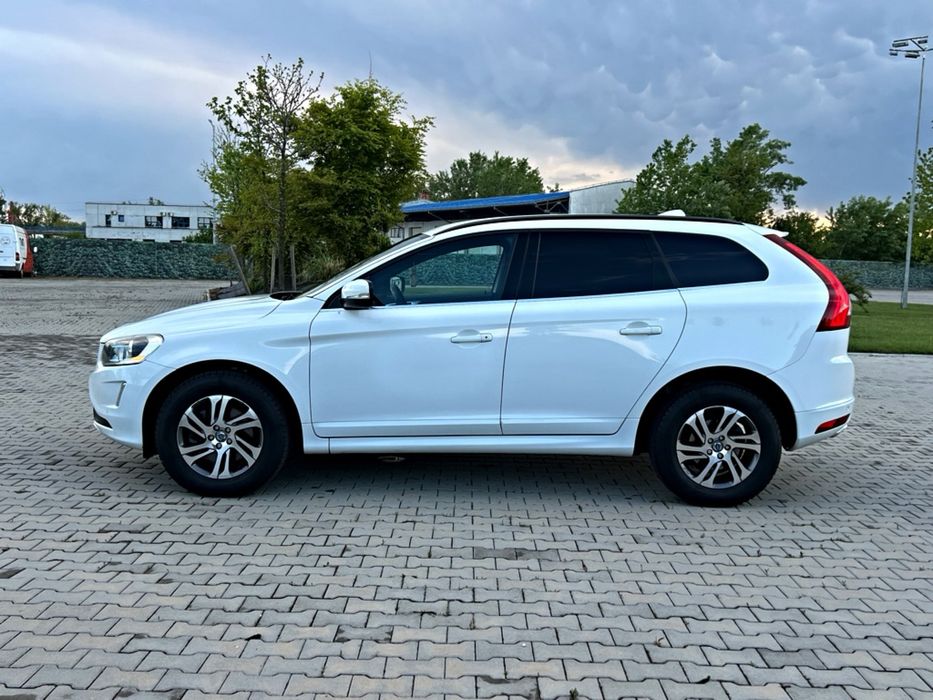 Volvo XC60 2.4 D4 AWD 181CP R-Design