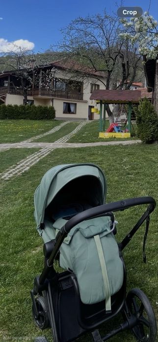 Cybex Priam 4 LEAF GREEN - 2023г. с две тапицерии и зимен чувал