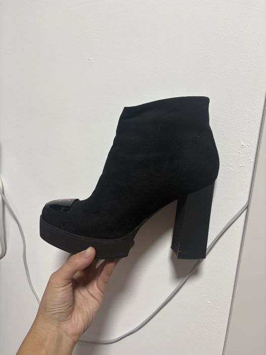 Продам женские ботильоны