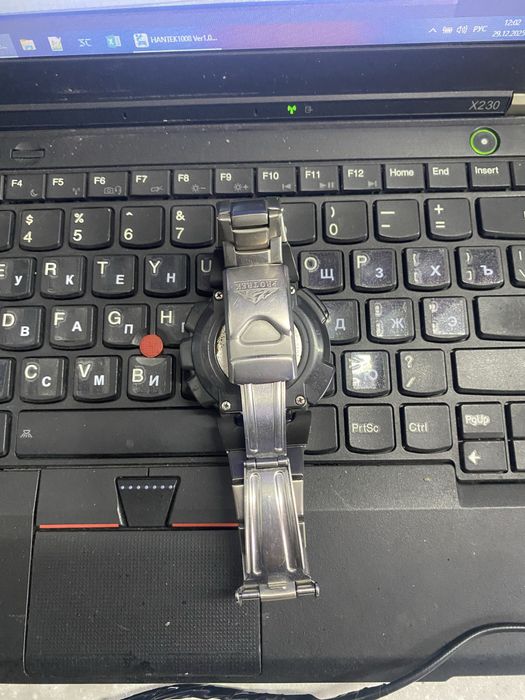 Продам часы casio pro trek titanium