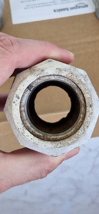 Продавам ВиК части