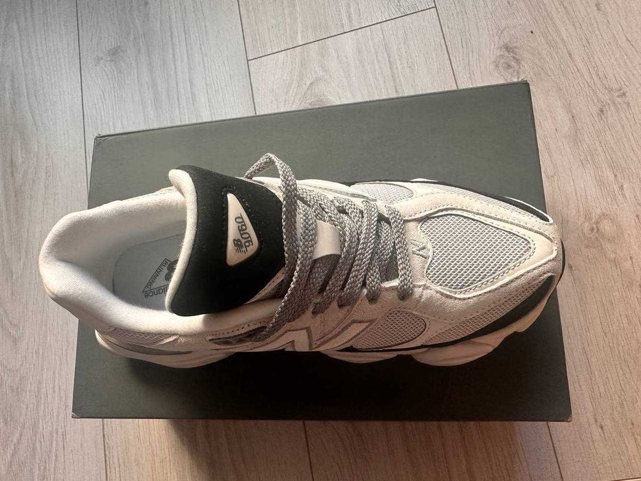 NEW BALANCE 9060 Mărimea 39