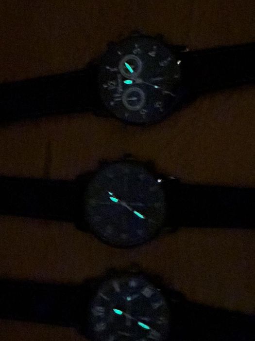 Продам кварцевые часы