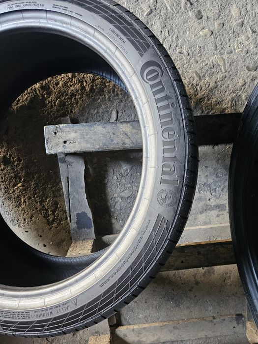 2 anvelope vara 245 40 20 Continental