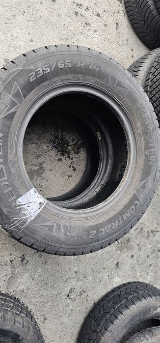 235 65 R 16 C Vredestein Iarna