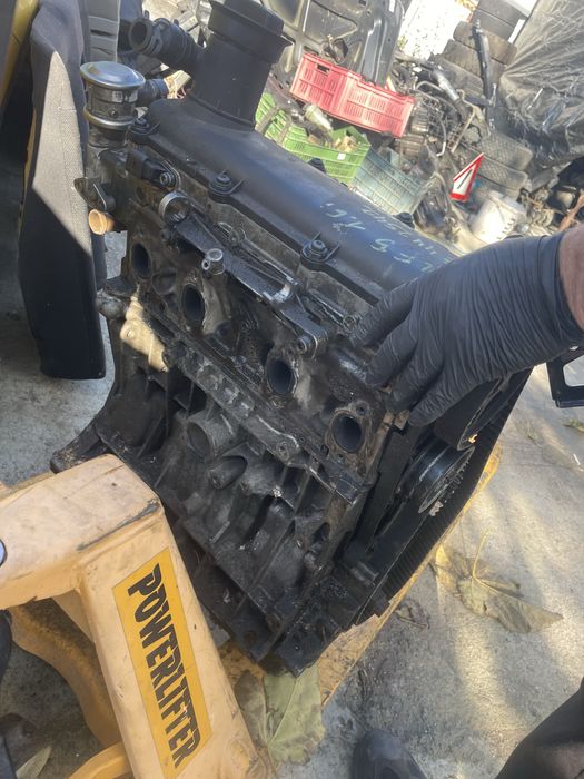 Двигател голф 5 1.6i BSE