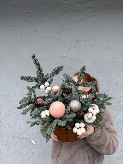 Новогодние композиции и букеты