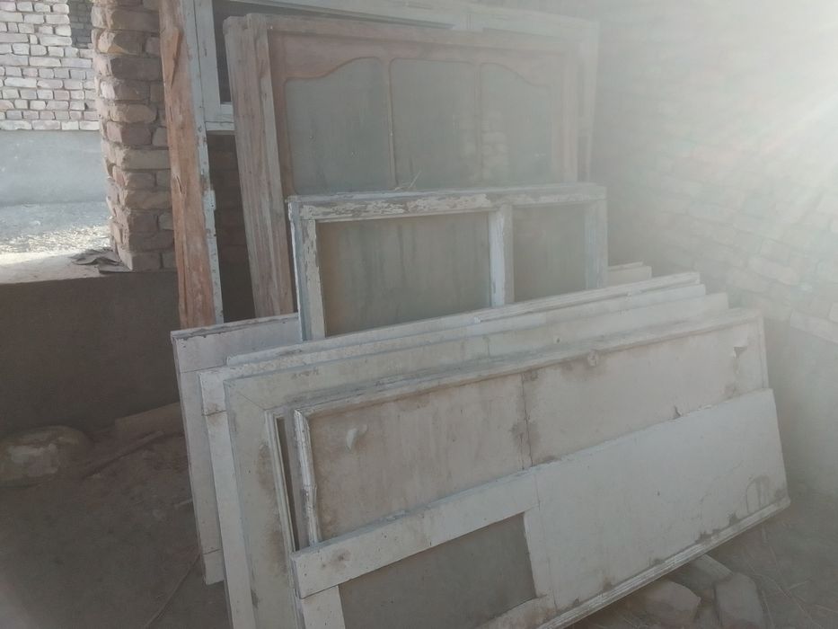 Эшик деразалар сотилади