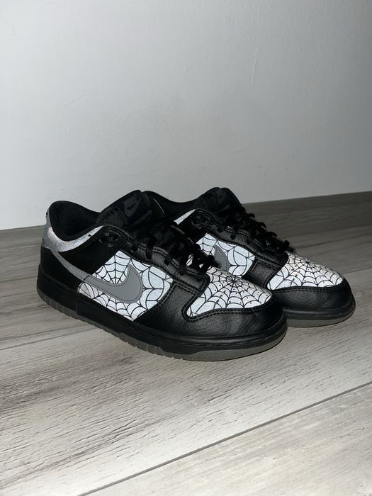 Nike dunk “Symbiote”