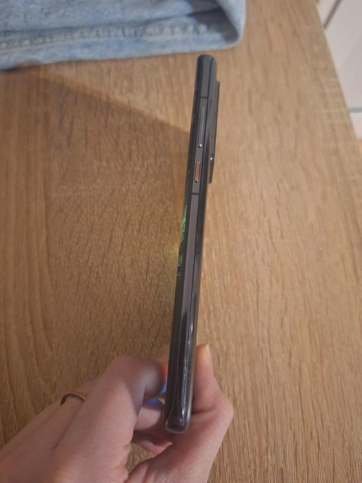 Продавам Huawei P40 Pro 256GB – отлична производителност