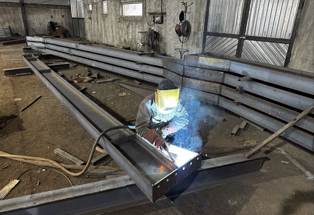 Vand structura metalica 200 Mp, direct producator