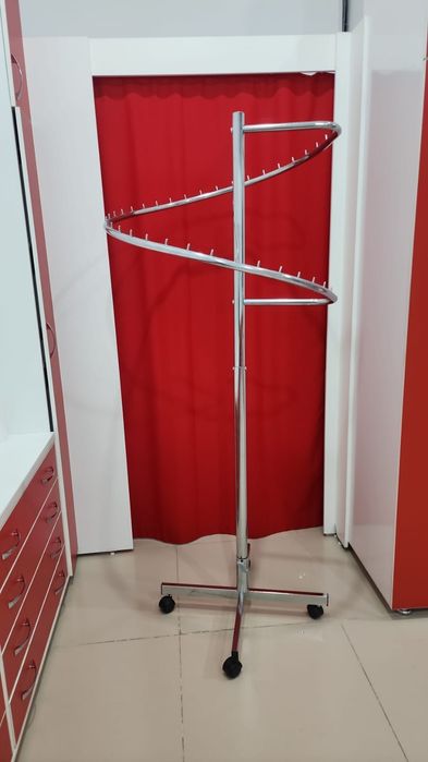 Продаются стойки для магазина