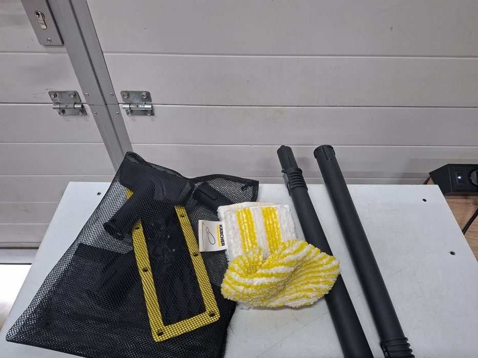 Парочистка Kärcher SC 2 Deluxe, Повърхностен капацитет: Налягане на парата: Макс. 3,2 бара, Време за нагряване: 6,5 мин., Мощност на нагряване: 1500W,