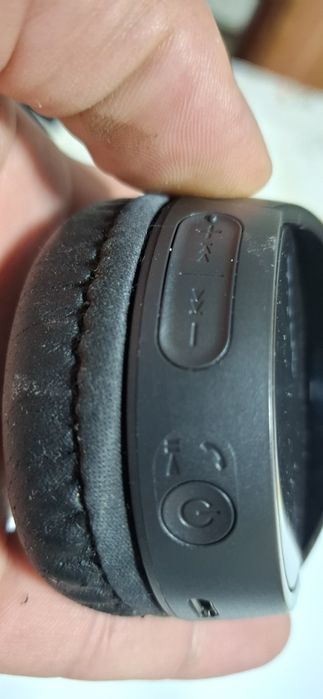 Vând casti wireless & bluetooth