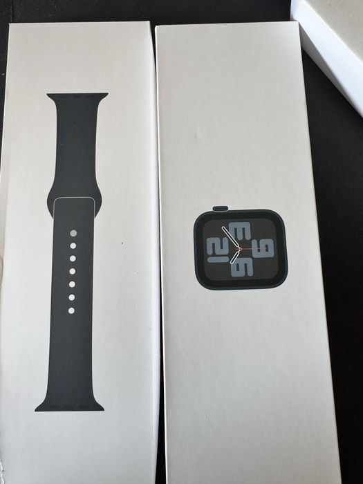 Apple Watch SE (2nd gen) midnight aluminium