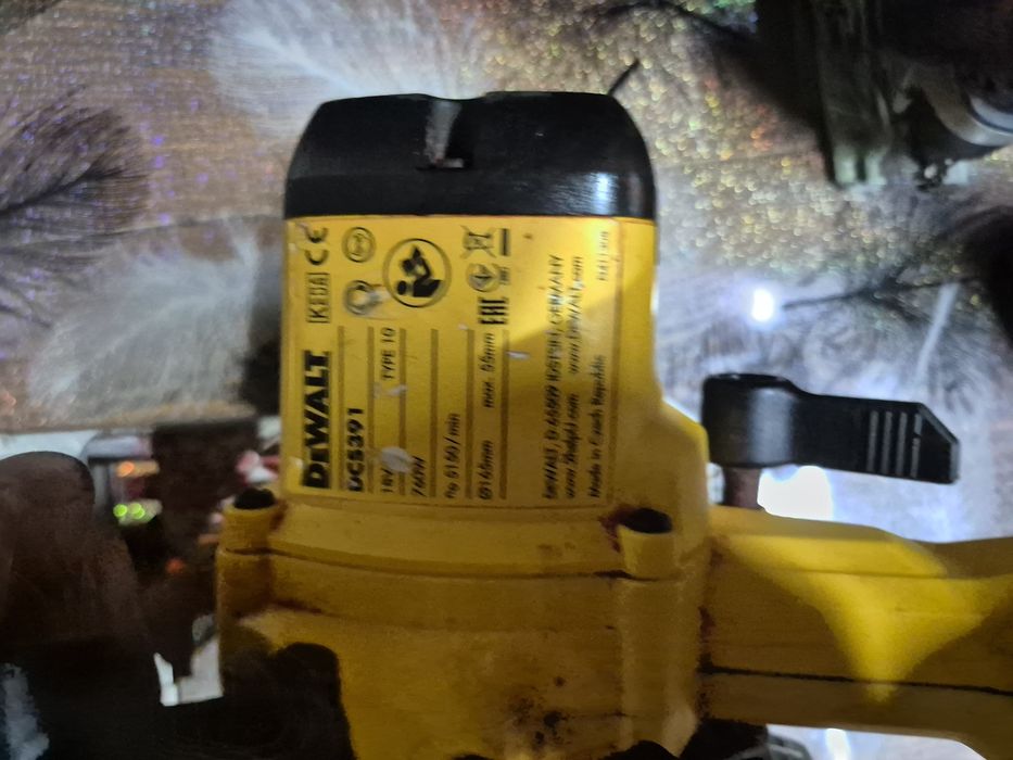 Circular Dewalt DCS 391 18V