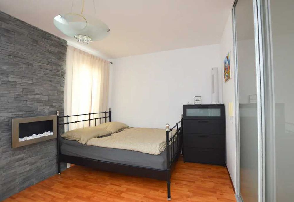 Дава се под наем Едностаен апартамент в Пловдив, Южен - 40 кв.м за 178.5 € - Снимка #2