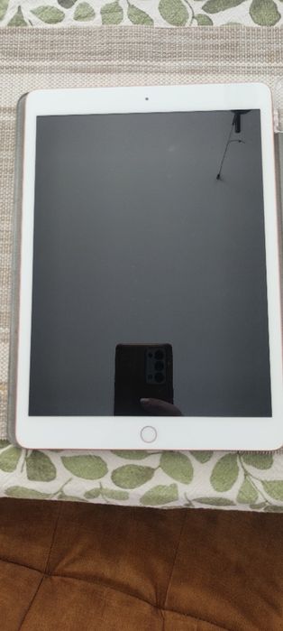Vând iPad (generația 7) 128 GB, Apple pen+husa IBlason