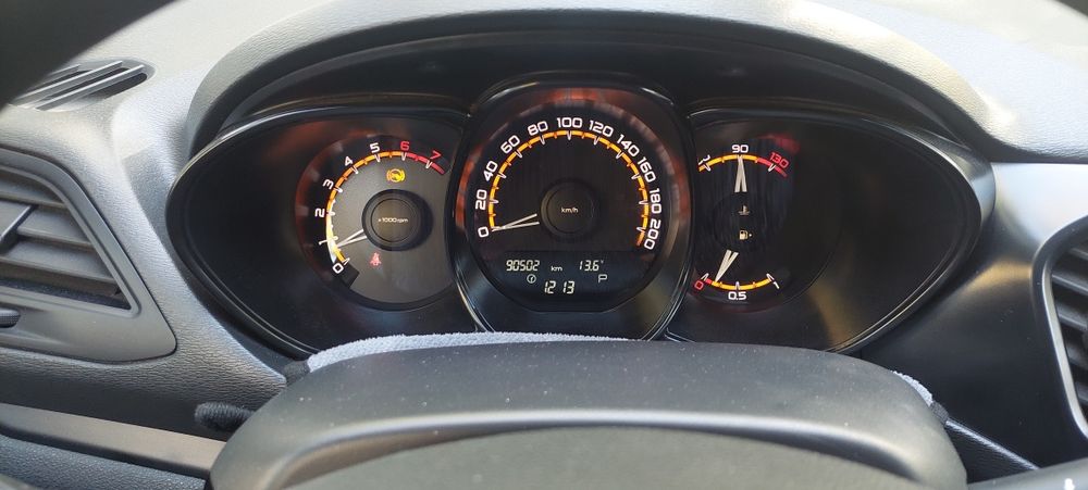 Лада Веста 2021 года.