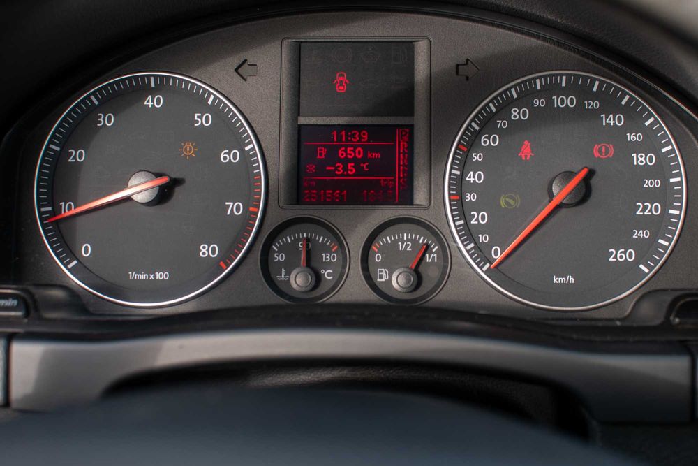 Volkswagen Golf 5 Plus – 2006 – 2.0 TDI  Luminița