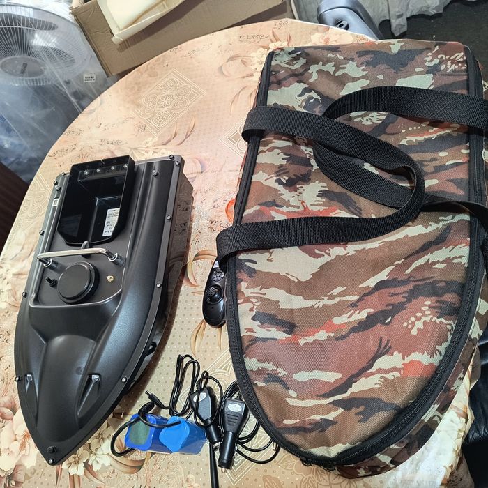 Лодка за захранка